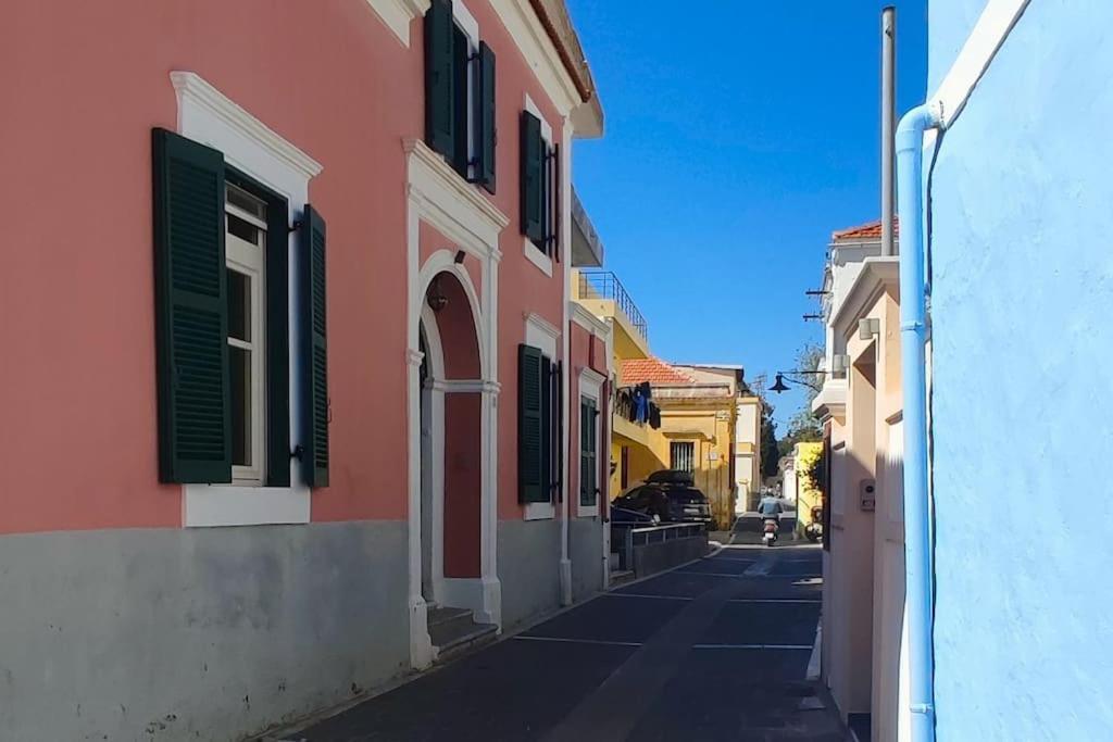 Town House With Rooftop Jacuzzi Rhodes City Extérieur photo