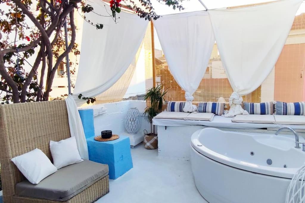 Town House With Rooftop Jacuzzi Rhodes City Extérieur photo